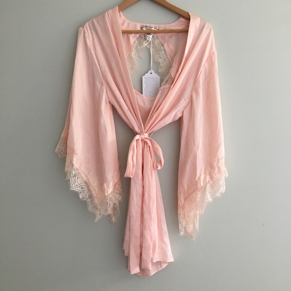 Band of Gypsies Other - NWT Band of Gypsies Pink Lace Detail Robe